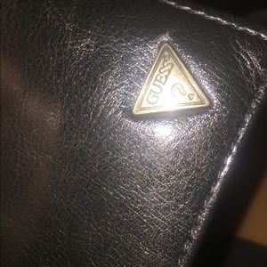 Mens guess wallet